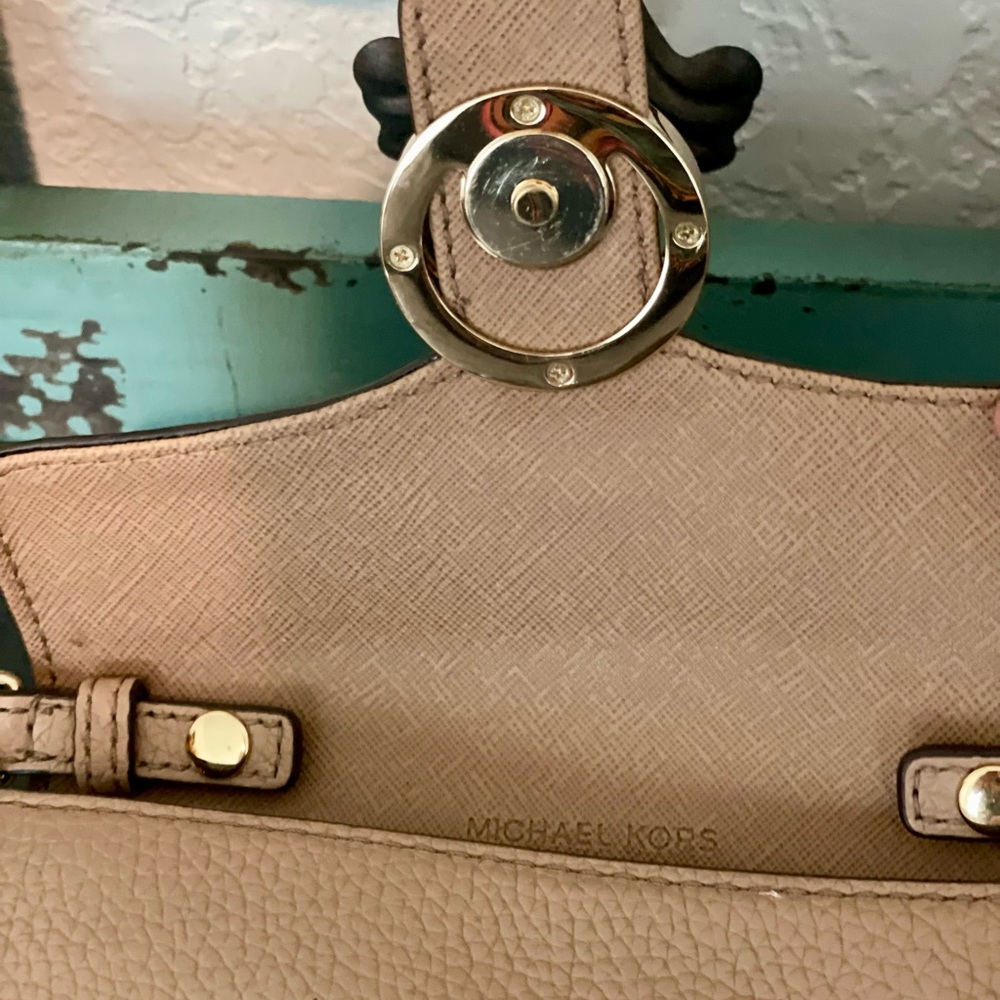 MK mini crossbody WOC - Picture 3 of 6